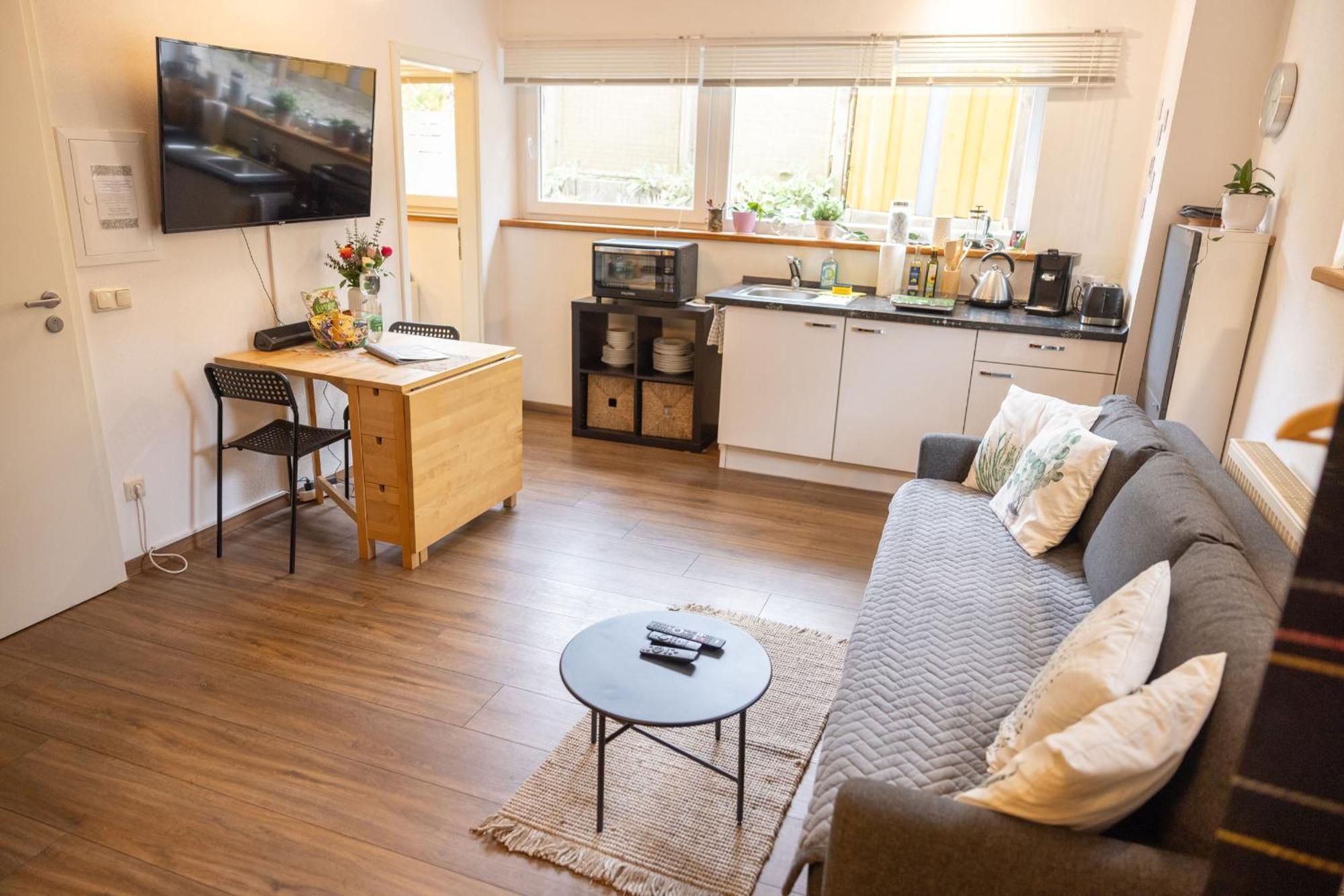 Ideal Fuer Kurze Aufenthalte - Gemuetliches 1-Zimmer-Apartment Adelsdorf Екстериор снимка