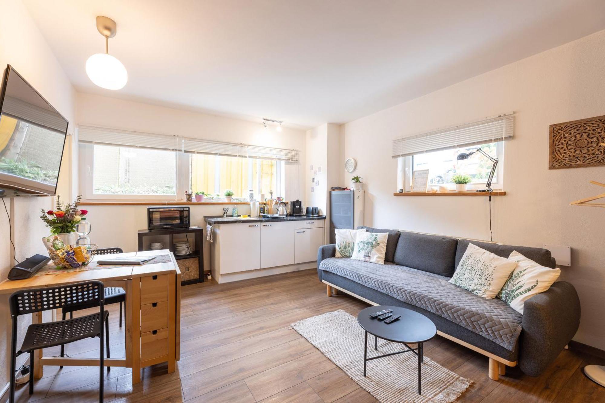 Ideal Fuer Kurze Aufenthalte - Gemuetliches 1-Zimmer-Apartment Adelsdorf Екстериор снимка